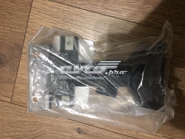 Кронштейн підсилювача переднього бампера 622969HS0A Nissan/Infiniti