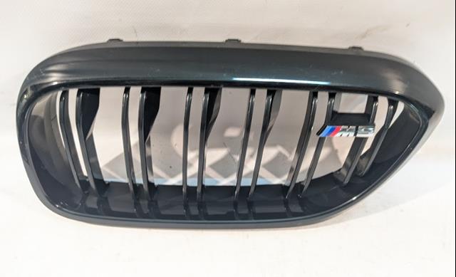Решітка радіатора ліва BMW 8063173 ціна, від 64.00 USD