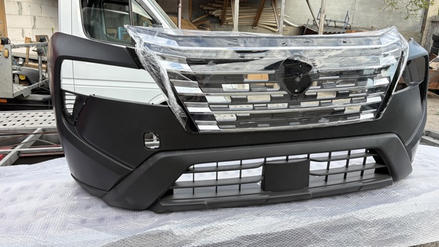 Передній бампер 620226RC0H Nissan/Infiniti