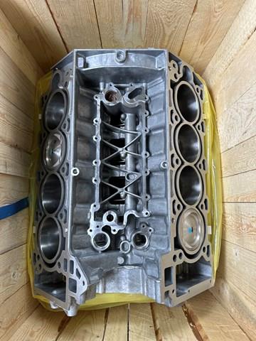LR100471 Land Rover Пеньок