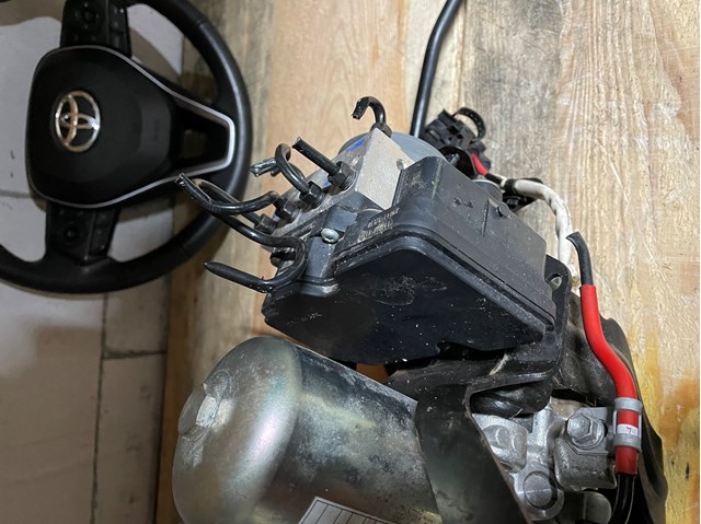 Блок АБС гідравлічний Toyota 4451012600 ціна, від 202.71 USD
