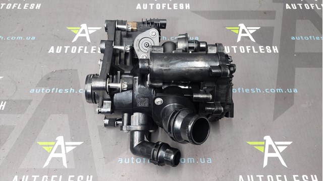 11538631943 BMW Корпус термостата в зборі