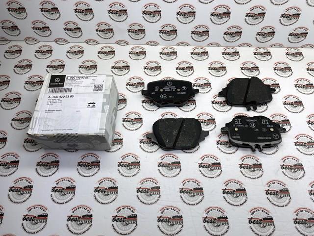 Задні гальмівні колодки A0004209305 Mercedes