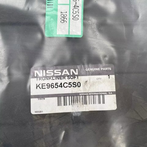 KE9654C5S0 Nissan/Infiniti Задній килимок в багажник