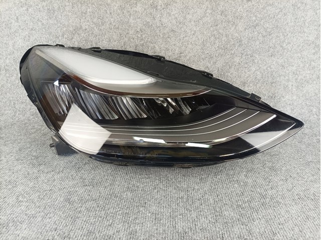 Купити 107737650B Tesla 