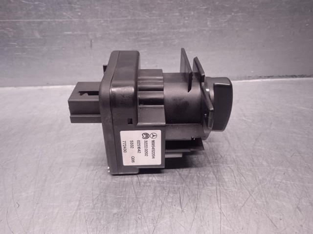  Mercedes A1695452204 ціна, від 23.90 USD