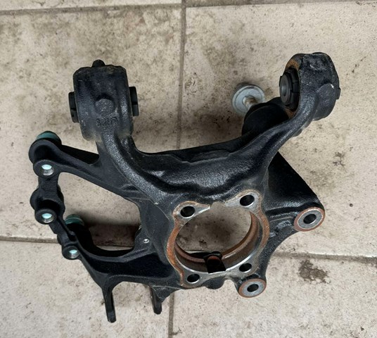 Цапфа - поворотний кулак задній, правий Mazda KB9A2611X ціна, від 131.75 USD