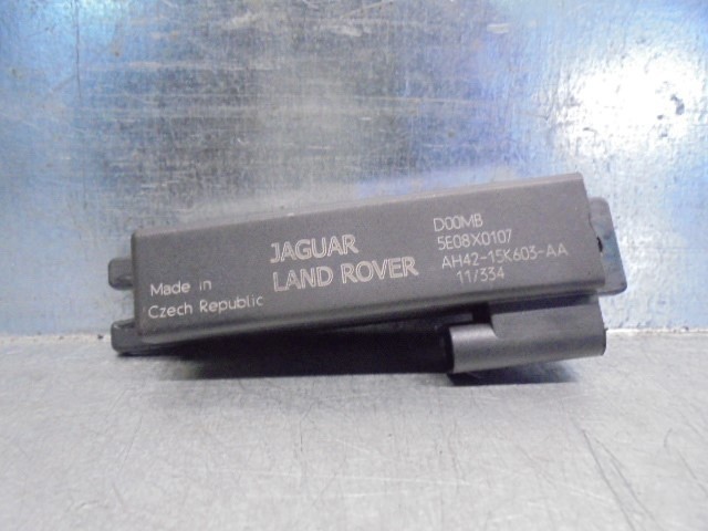 Купити AH4215K603AA Land Rover Антена