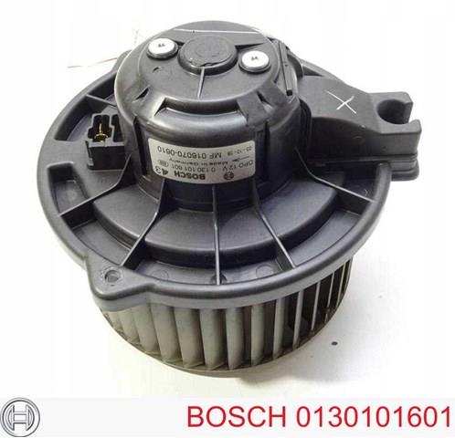 Купити 0130101601 Bosch Електродвигуни (електродвигун обігрівача) або розетка причепа штепсельная