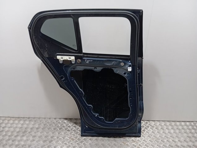 Двері задні Volvo 32399014 ціна, від 788.97 USD