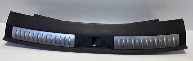 Купити LR091606 Land Rover 