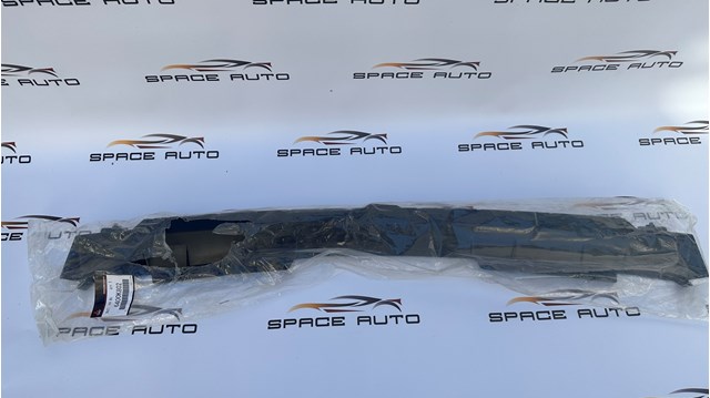 6400K802 Mitsubishi Кронштейн бампера переднього, центральний