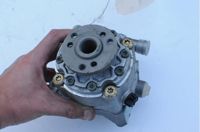 Насос ГУР A0024661601 Mercedes