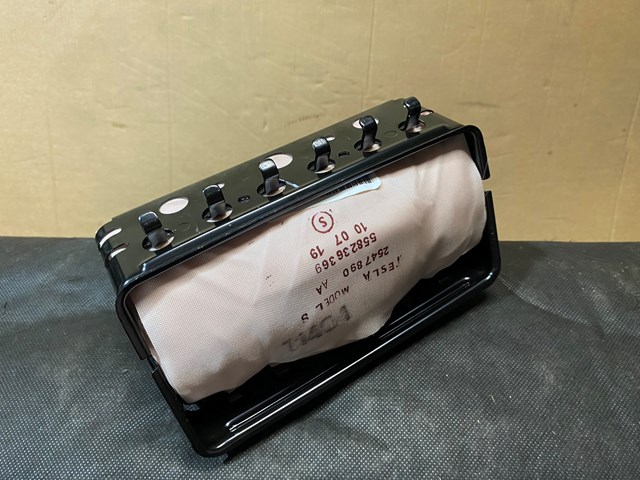  Tesla 146336399B ціна, від 250.28 USD