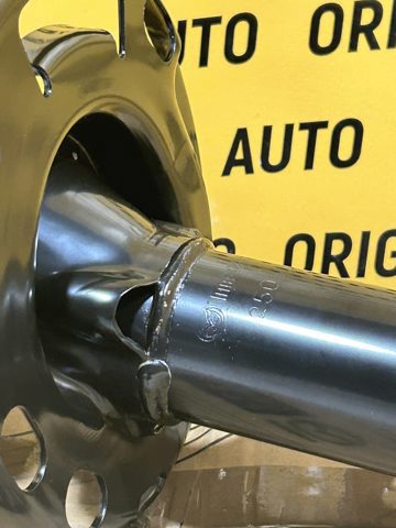 KN1C34900A Mazda Ліва передня стійка