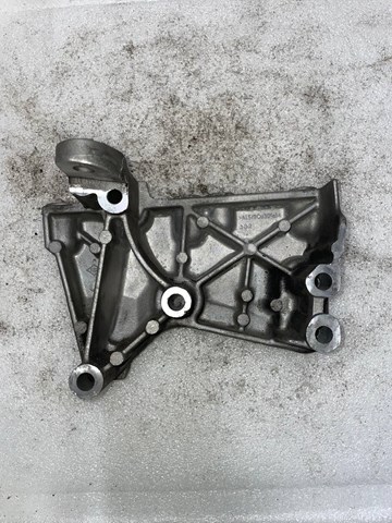 112317173R Nissan/Infiniti Кронштейн подушки (опори) двигуна, правої