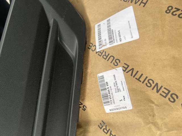  VAG 7C0853666B9B9 ціна, від 35.55 USD