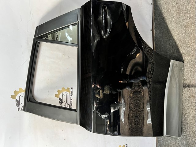 Двері задні, ліві KDY57302XE Mazda
