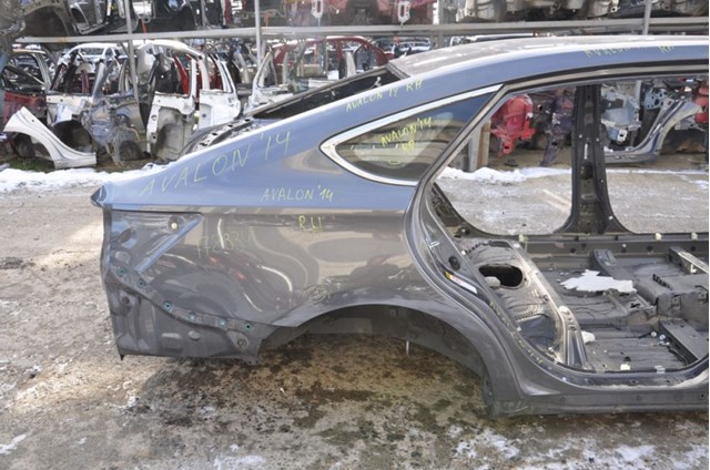 Крило заднє праве 6160107070 Toyota