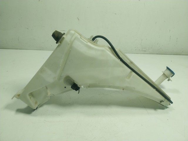 LR050572 Land Rover Бачок склоомивача