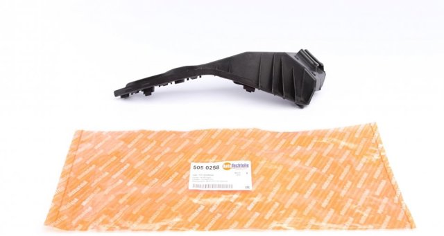 Кріплення бампера Autotechteile 5050258 ціна, від 13.52 USD
