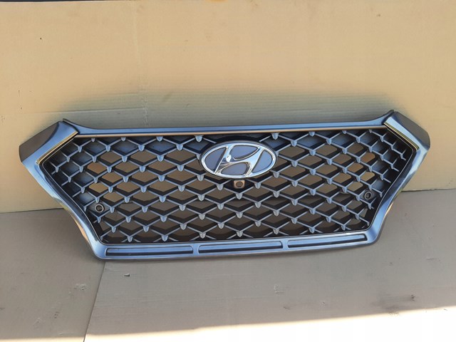 Облицювання радіатора Hyundai/Kia 86351D7710 ціна, від 177.01 USD