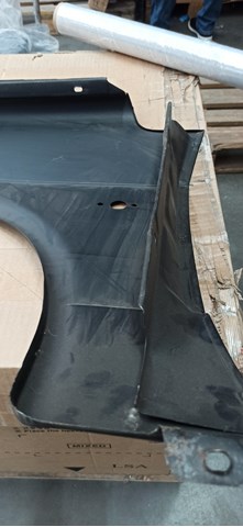 21093840301000 Lada Крило переднє праве