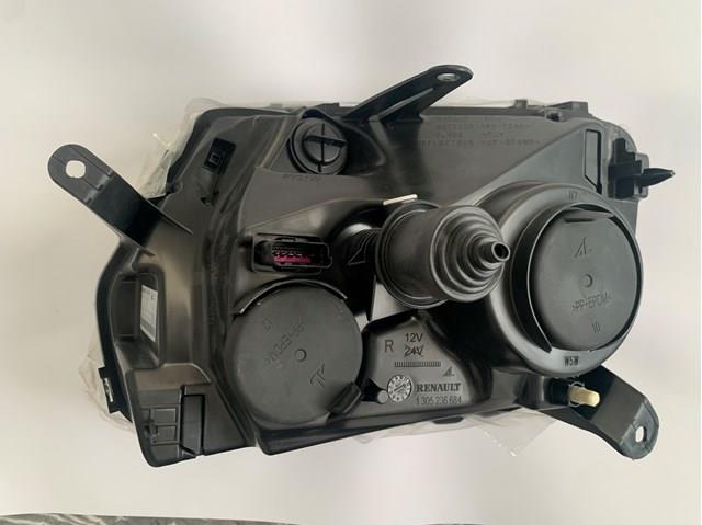 Фара передня права Renault (RVI) 260101891R