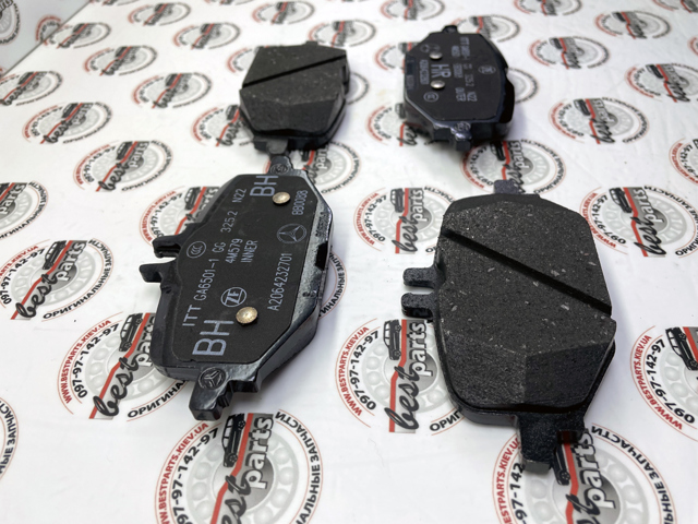 A0004201304 Mercedes Колодки гальмівні задні, дискові