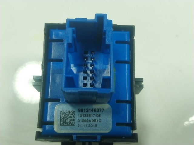 Клавіша електромеханічного гальма стоянки 98131463ZD Peugeot/Citroen