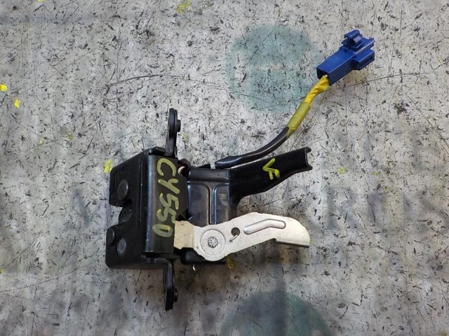 Замок кришки багажника Toyota Yaris 