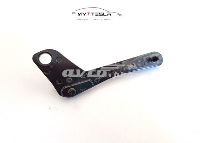  Tesla 103576400D ціна, від 30.40 USD