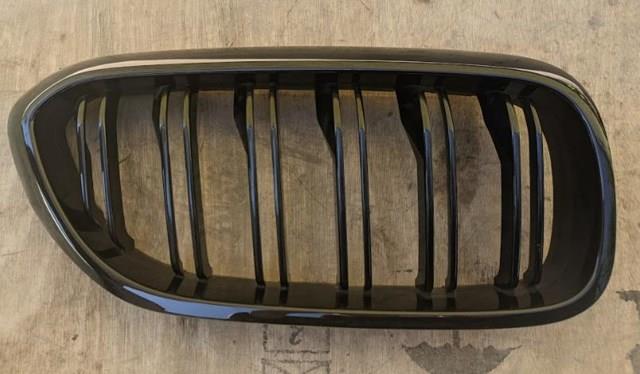 8063174 BMW Решітка радіатора права