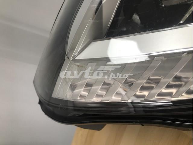 Купити 260104095R Renault (RVI) Права блок фара