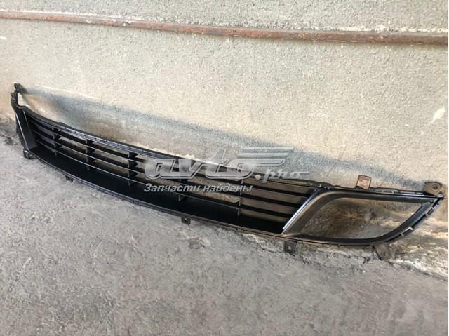 Решітка переднього бампера, центральна Hyundai/Kia 86522B0000