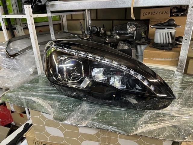 9677832380 Peugeot/Citroen Основна фара - вставка
