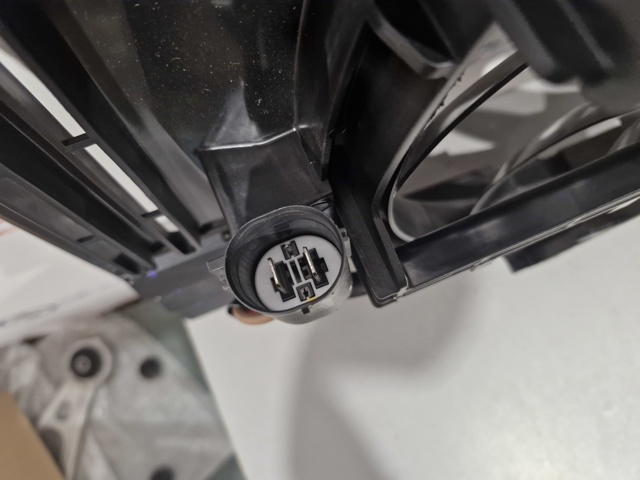 PY8W15025 Mazda Дифузор радіатора охолодження, в зборі з мотором і крильчаткою