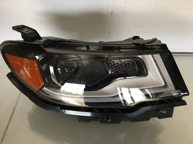 Купити FP3812R3T TYC Фара