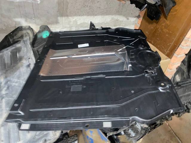 A2475200900 Mercedes Захист піддона двигуна