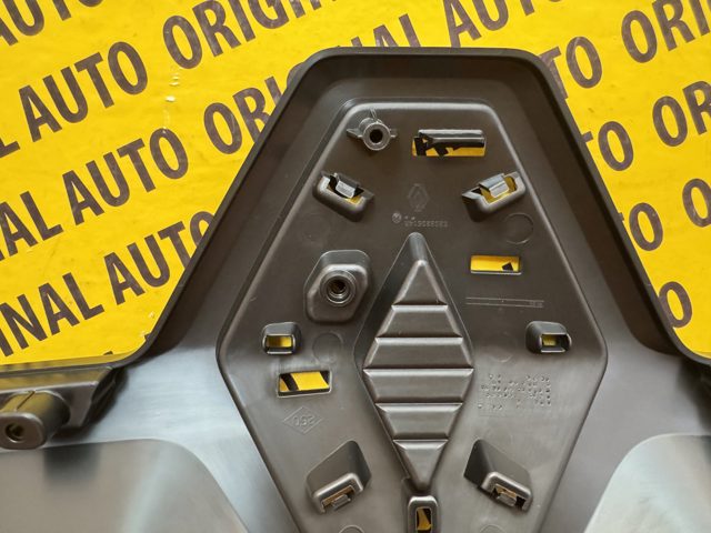 623823514R Renault (RVI) Накладка решітки радіатора