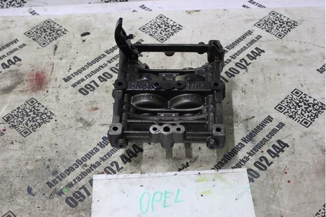 Купити 90573814 Opel 