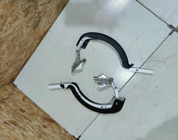 Завіса кришки багажника Toyota 6452006030 ціна, від 38.01 USD
