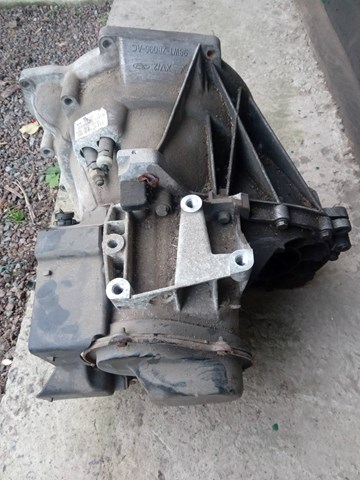 Коробка передач 1327477 Ford
