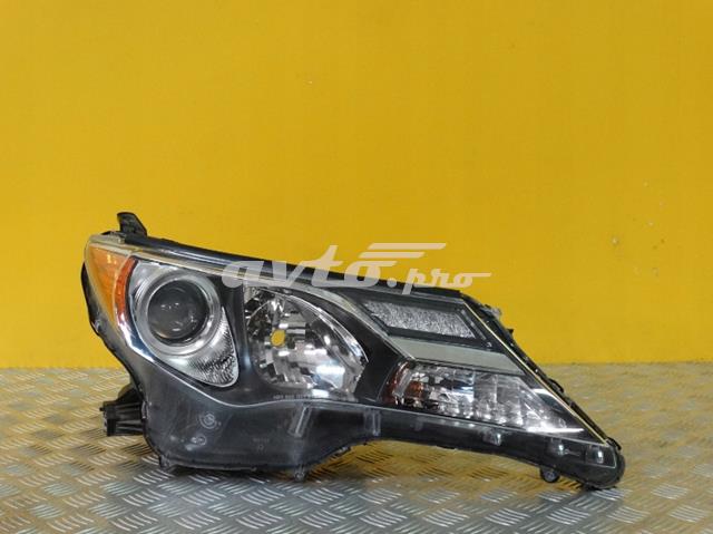 811100R042 Toyota Фара передня права