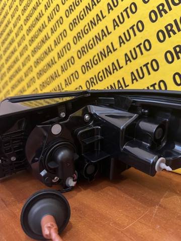 Задня ліва зовнішня фара Mazda KPF151160 ціна, від 228.65 USD