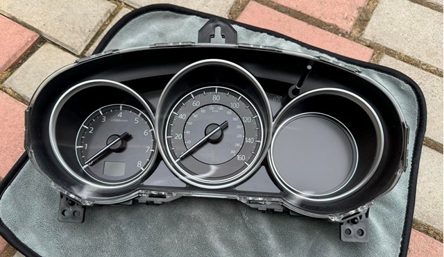 Приладова дошка-щиток приладів TK4955430 Mazda