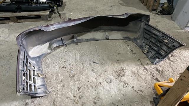  Задній бампер Mazda 626 5