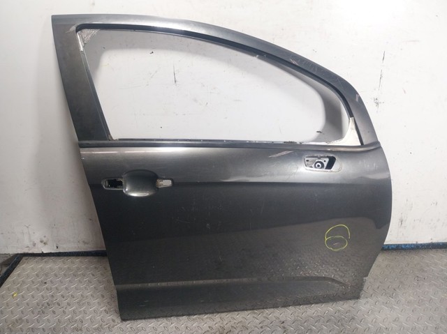 Пасажирські передні двері на Citroen C3 II A51