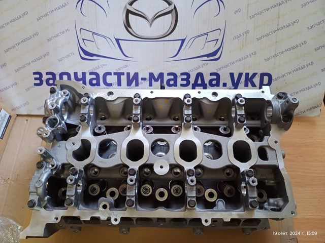 Купити PY8W10100A Mazda Головка блоку