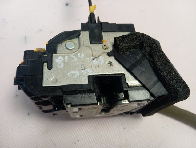 Замок дверки правої передньої 805004EA2A Renault (RVI)